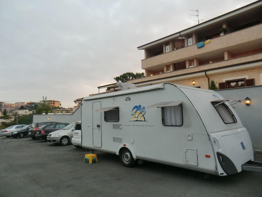 Il Casaletto Dei Ludi Aparthotel Aranova Buitenkant foto