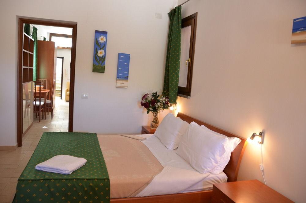Il Casaletto Dei Ludi Aparthotel Aranova Buitenkant foto