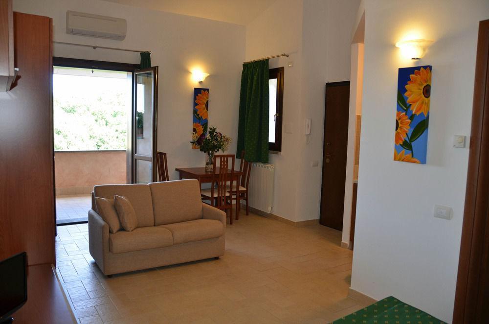Il Casaletto Dei Ludi Aparthotel Aranova Buitenkant foto