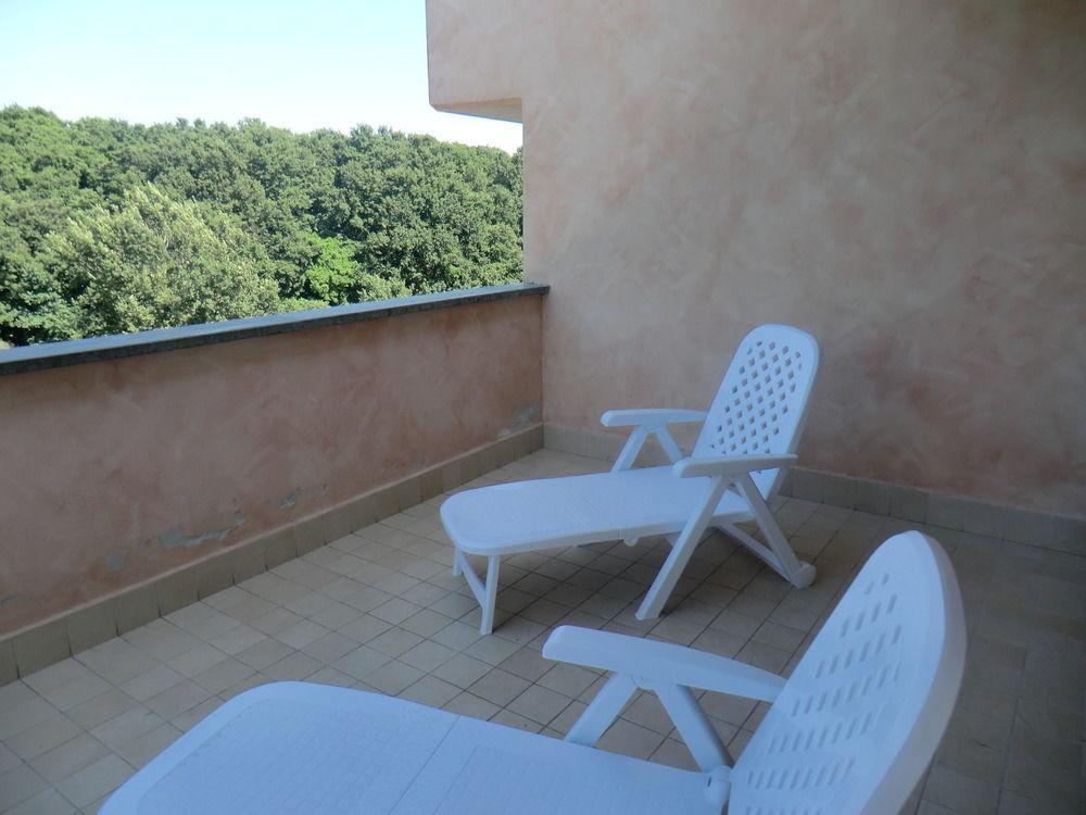 Il Casaletto Dei Ludi Aparthotel Aranova Buitenkant foto