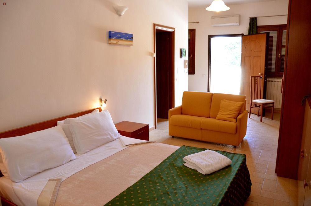 Il Casaletto Dei Ludi Aparthotel Aranova Buitenkant foto