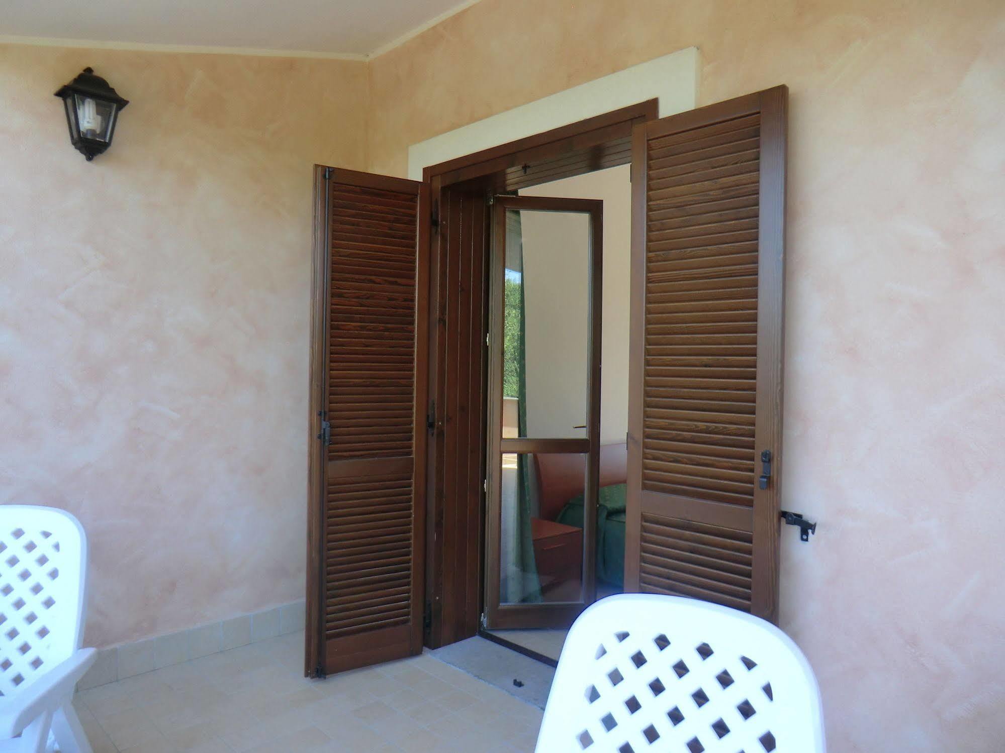 Il Casaletto Dei Ludi Aparthotel Aranova Buitenkant foto