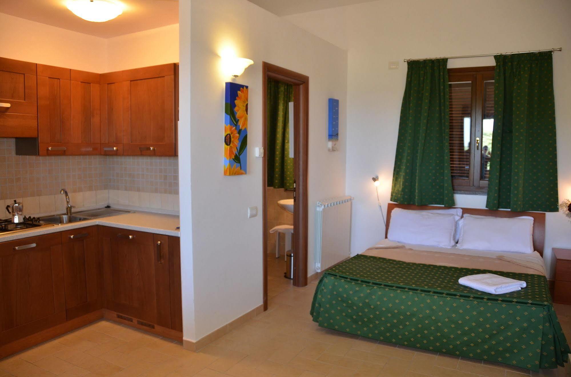 Il Casaletto Dei Ludi Aparthotel Aranova Buitenkant foto